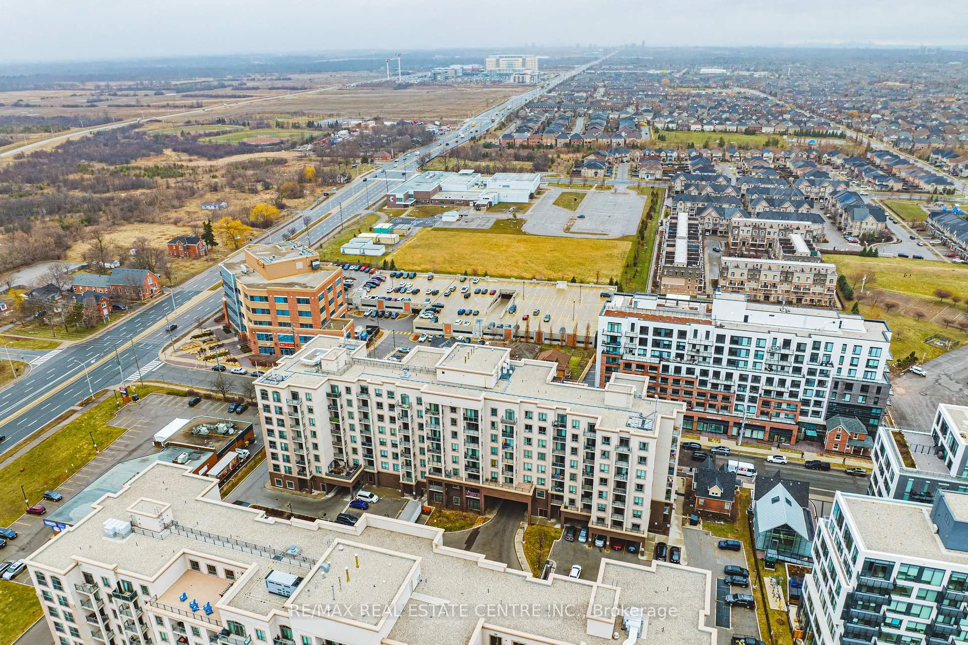 Photo 26 of Unit 711, 2486 Old Bronte Road, Oakville, Westmount — HOMEH