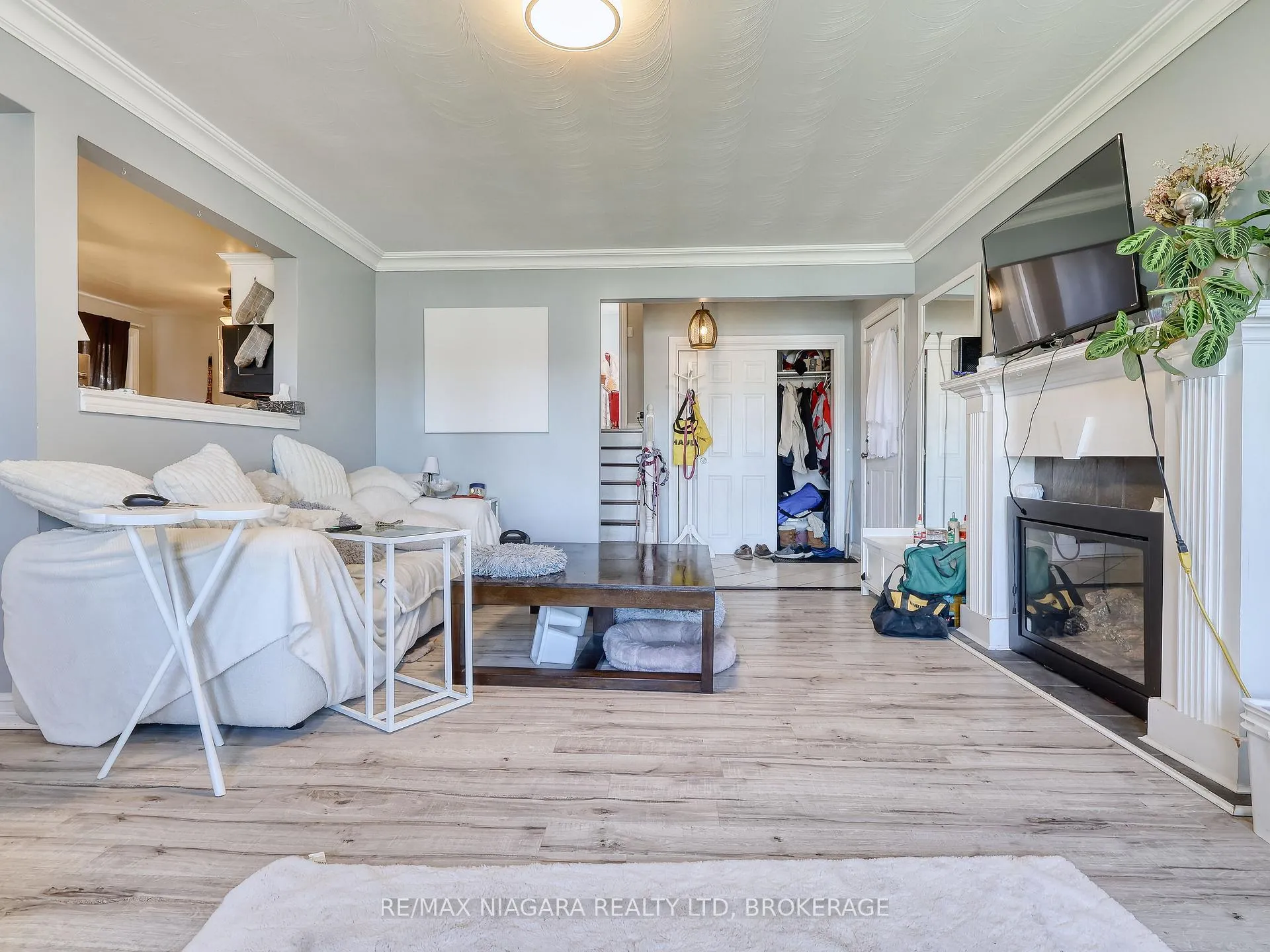Photo 10 of 333 Grantham Avenue, St. Catharines, Carlton/Bunting — HOMEH