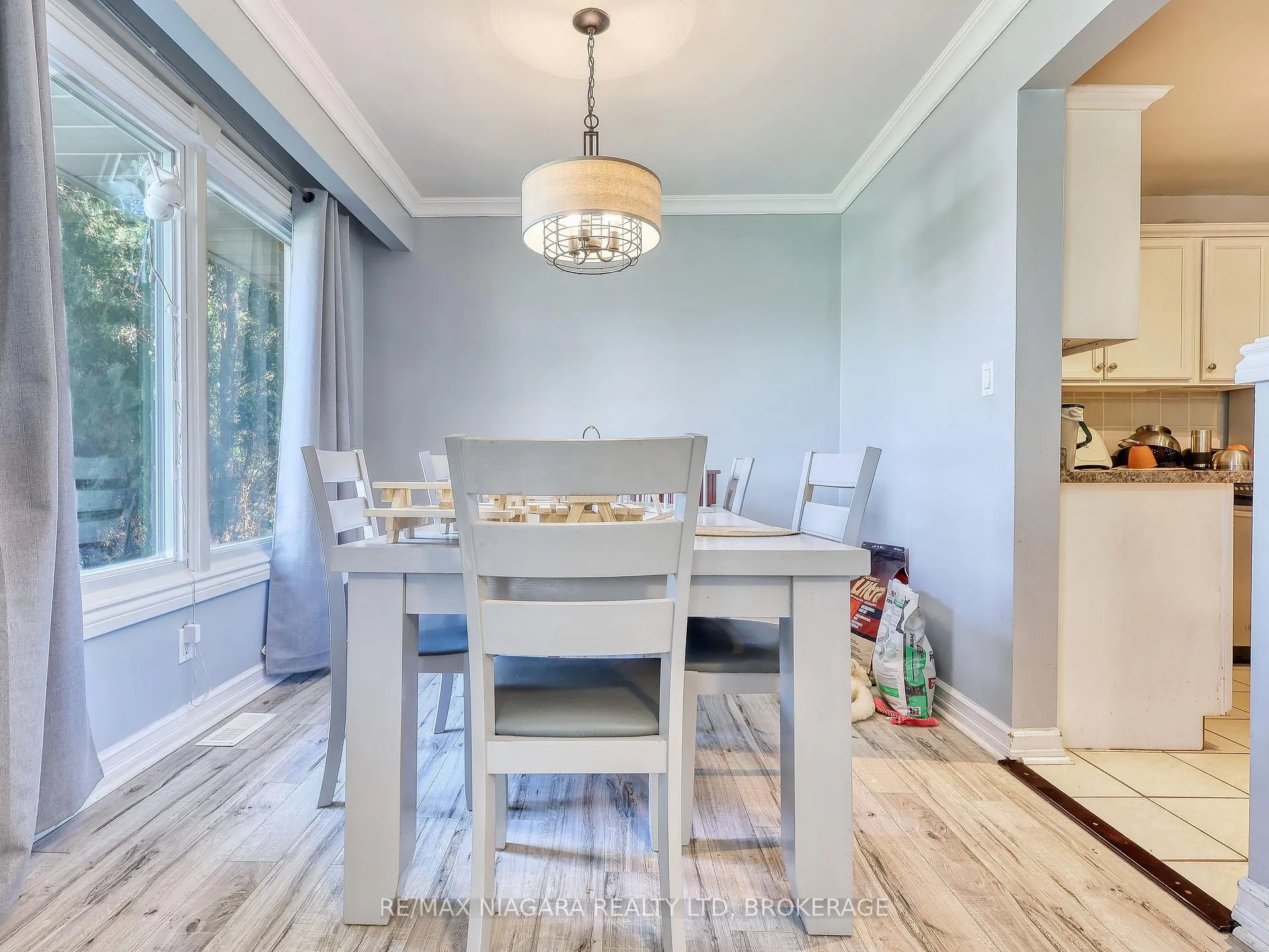 Photo 12 of 333 Grantham Avenue, St. Catharines, Carlton/Bunting — HOMEH