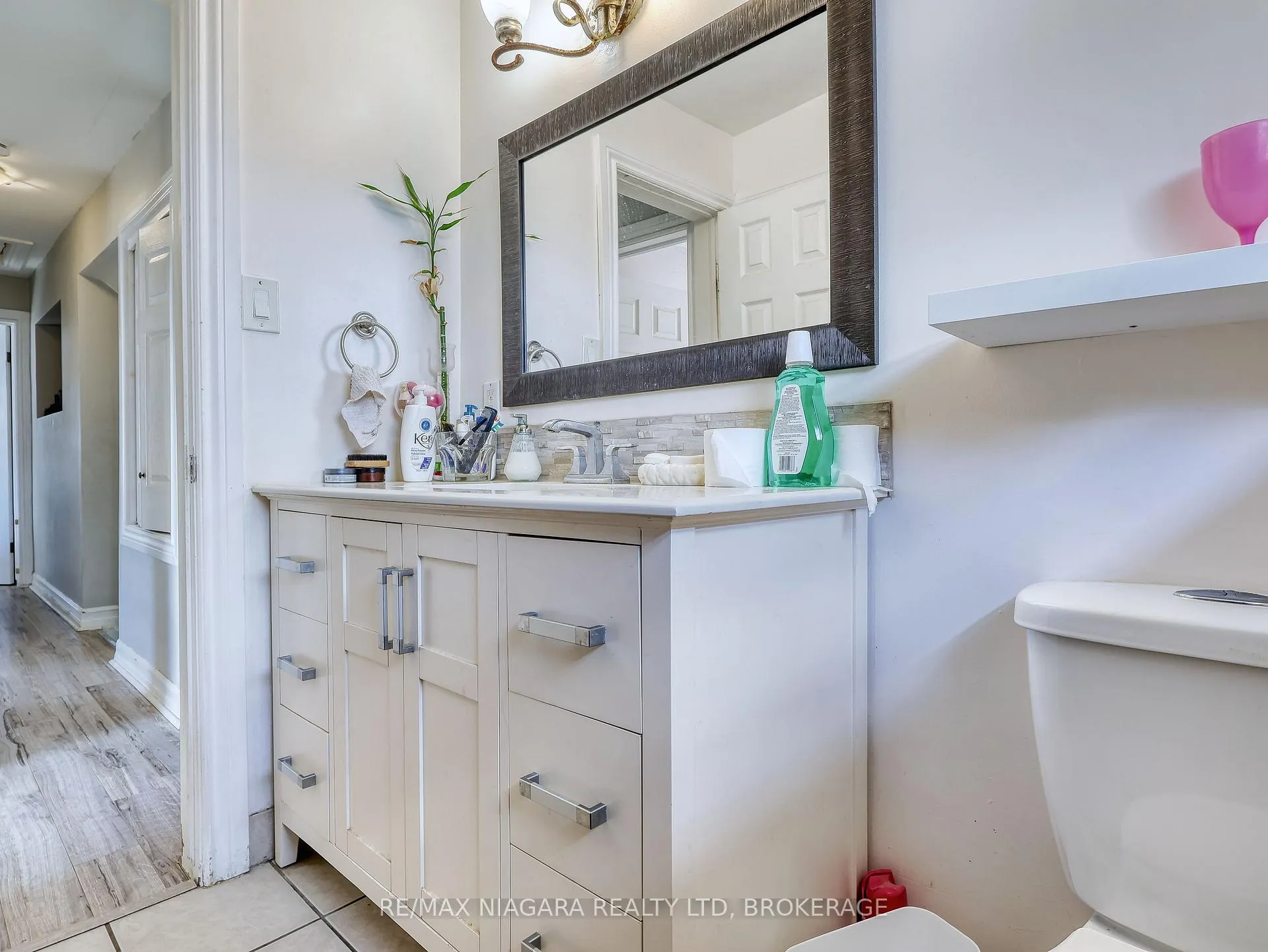 Photo 20 of 333 Grantham Avenue, St. Catharines, Carlton/Bunting — HOMEH