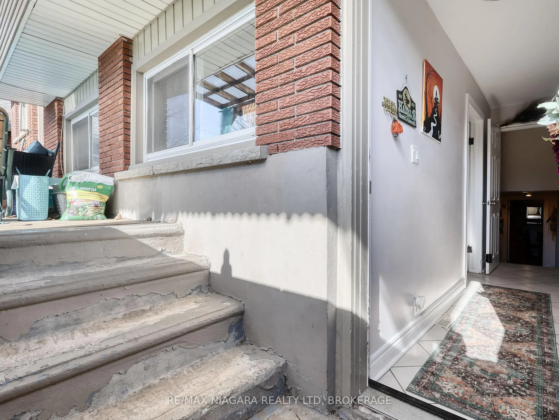 Photo 26 of 333 Grantham Avenue, St. Catharines, Carlton/Bunting — HOMEH