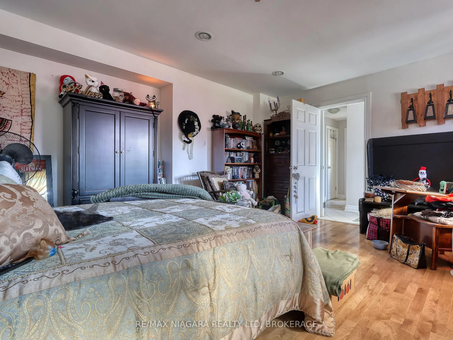 Photo 28 of 333 Grantham Avenue, St. Catharines, Carlton/Bunting — HOMEH