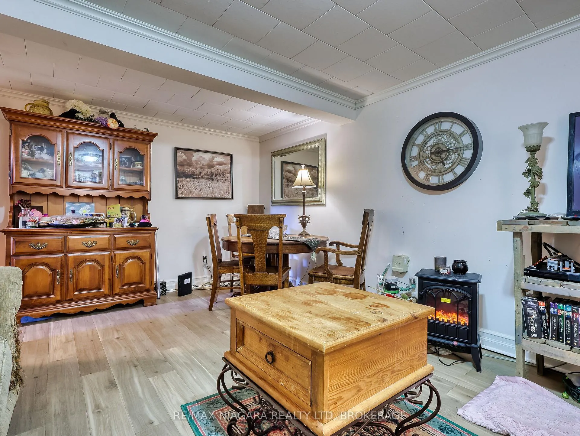 Photo 37 of 333 Grantham Avenue, St. Catharines, Carlton/Bunting — HOMEH