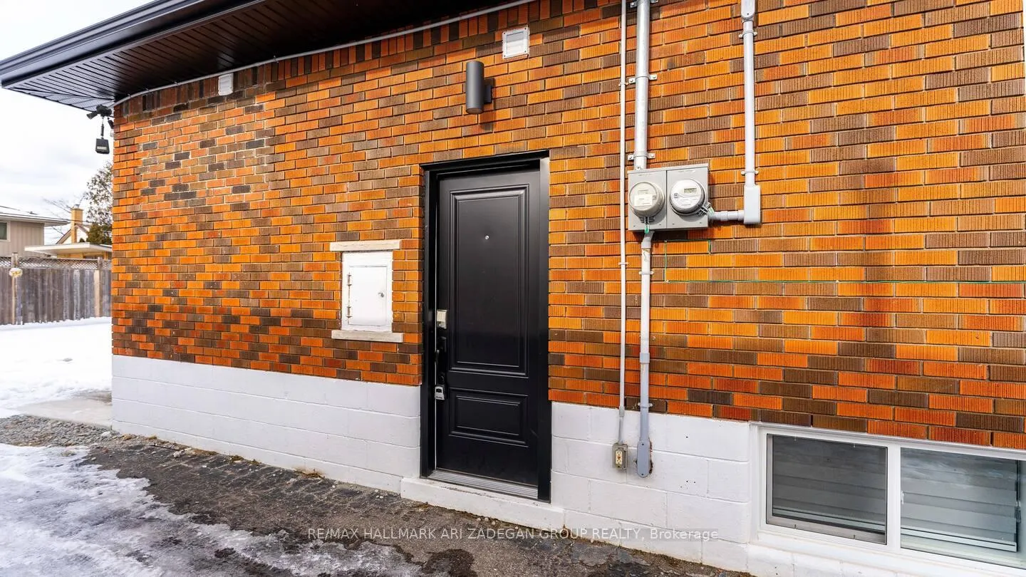 Photo 3 of Unit Bsmt, 36 Cloke Court, Hamilton, Sunninghill — HOMEH
