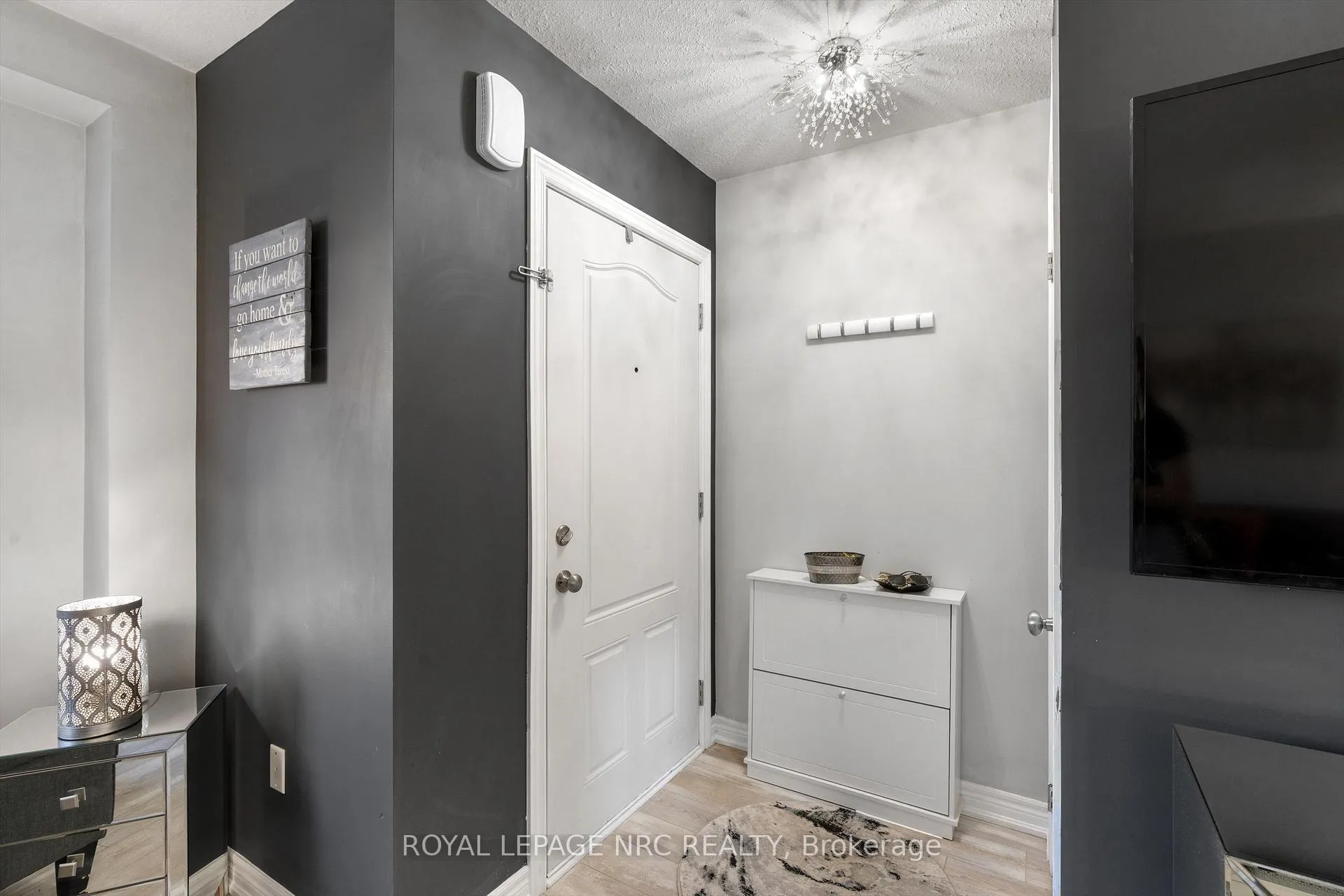 Photo 3 of Unit 20, 7768 Ascot Circle, Niagara Falls, Ascot — HOMEH