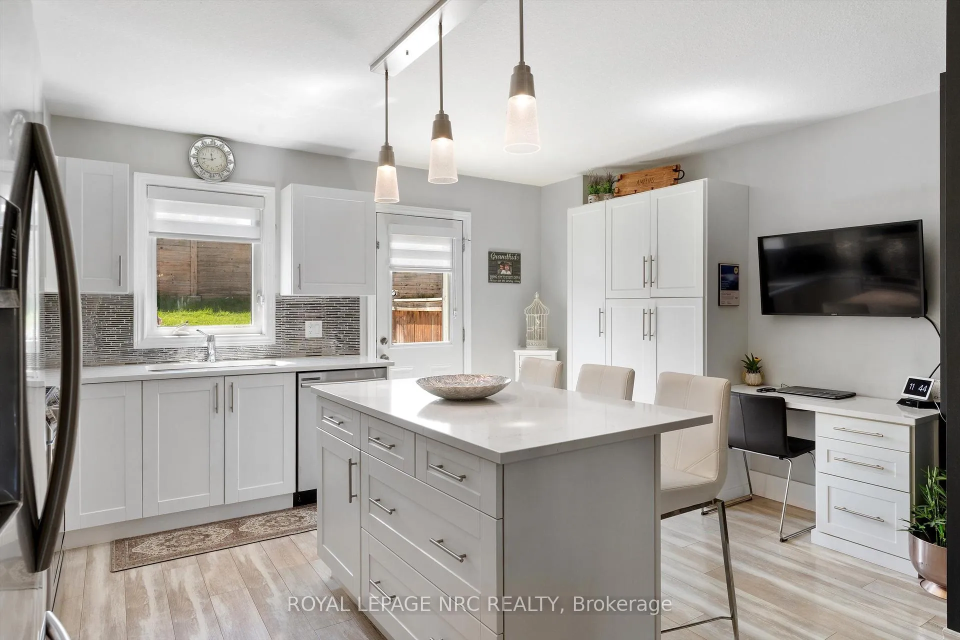 Photo 11 of Unit 20, 7768 Ascot Circle, Niagara Falls, Ascot — HOMEH