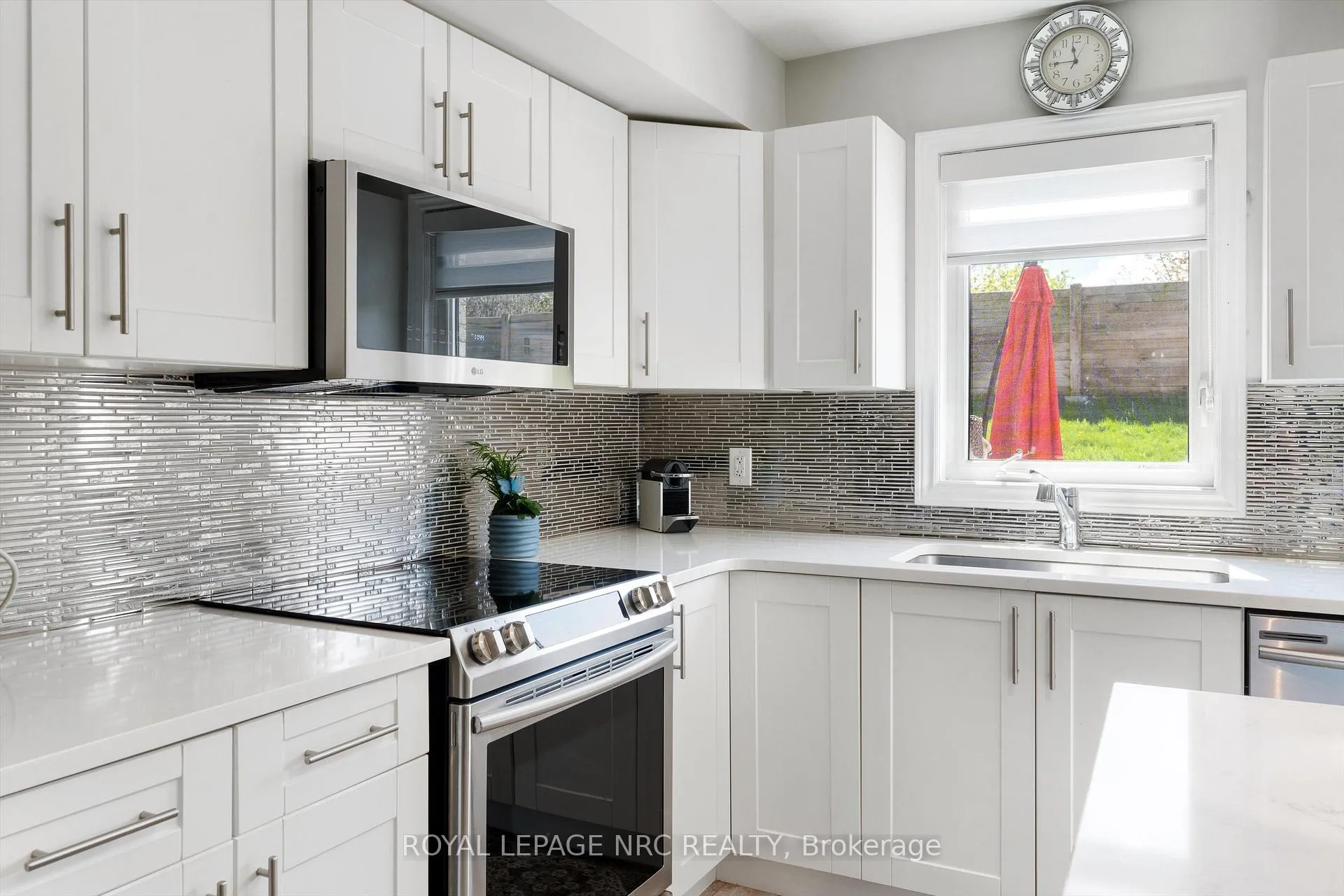 Photo 14 of Unit 20, 7768 Ascot Circle, Niagara Falls, Ascot — HOMEH