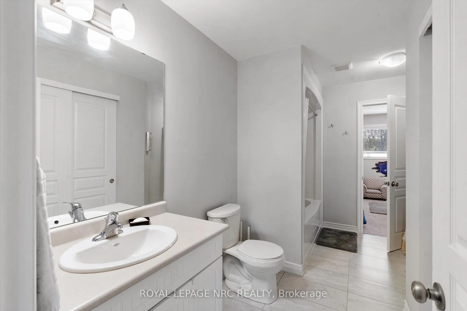 Photo 19 of Unit 20, 7768 Ascot Circle, Niagara Falls, Ascot — HOMEH