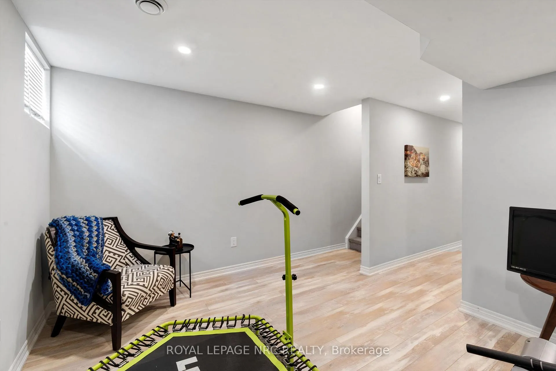 Photo 25 of Unit 20, 7768 Ascot Circle, Niagara Falls, Ascot — HOMEH