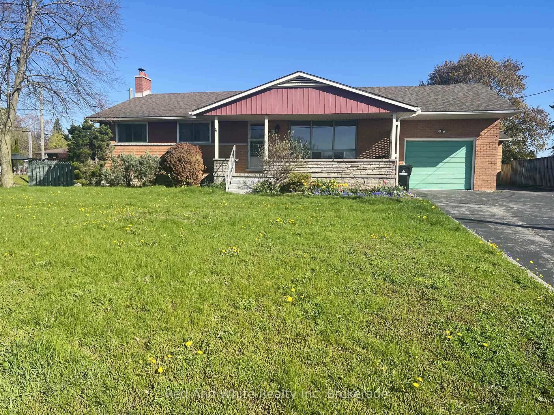Photo 3 of 157 Schweitzer Street, Waterloo — HOMEH