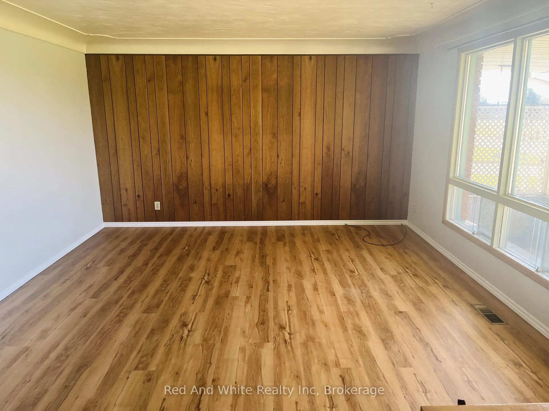 Photo 6 of 157 Schweitzer Street, Waterloo — HOMEH