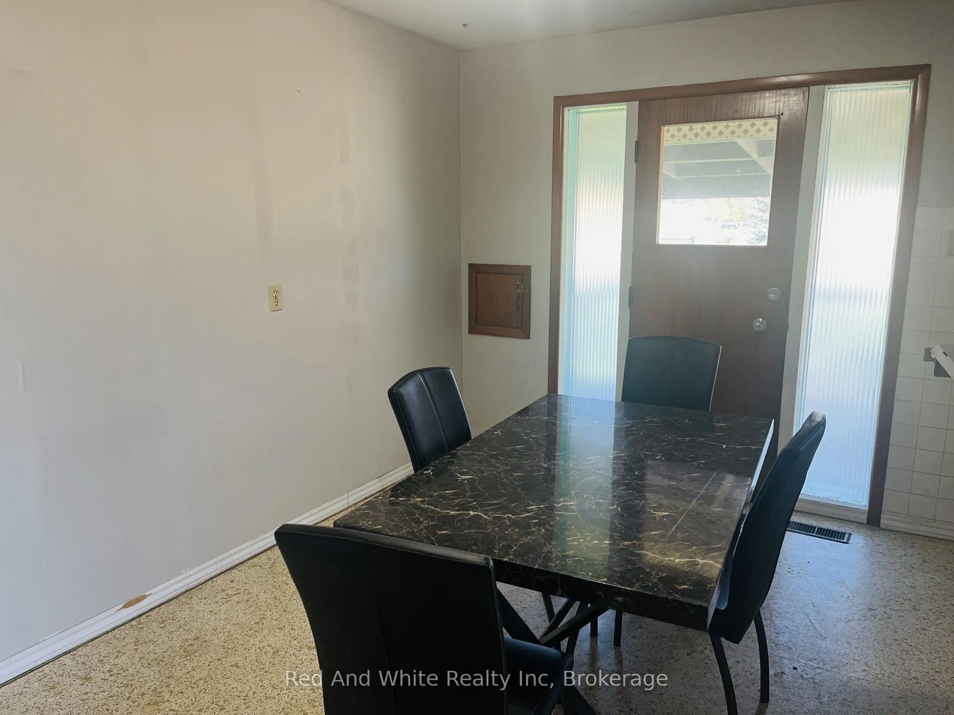 Photo 8 of 157 Schweitzer Street, Waterloo — HOMEH