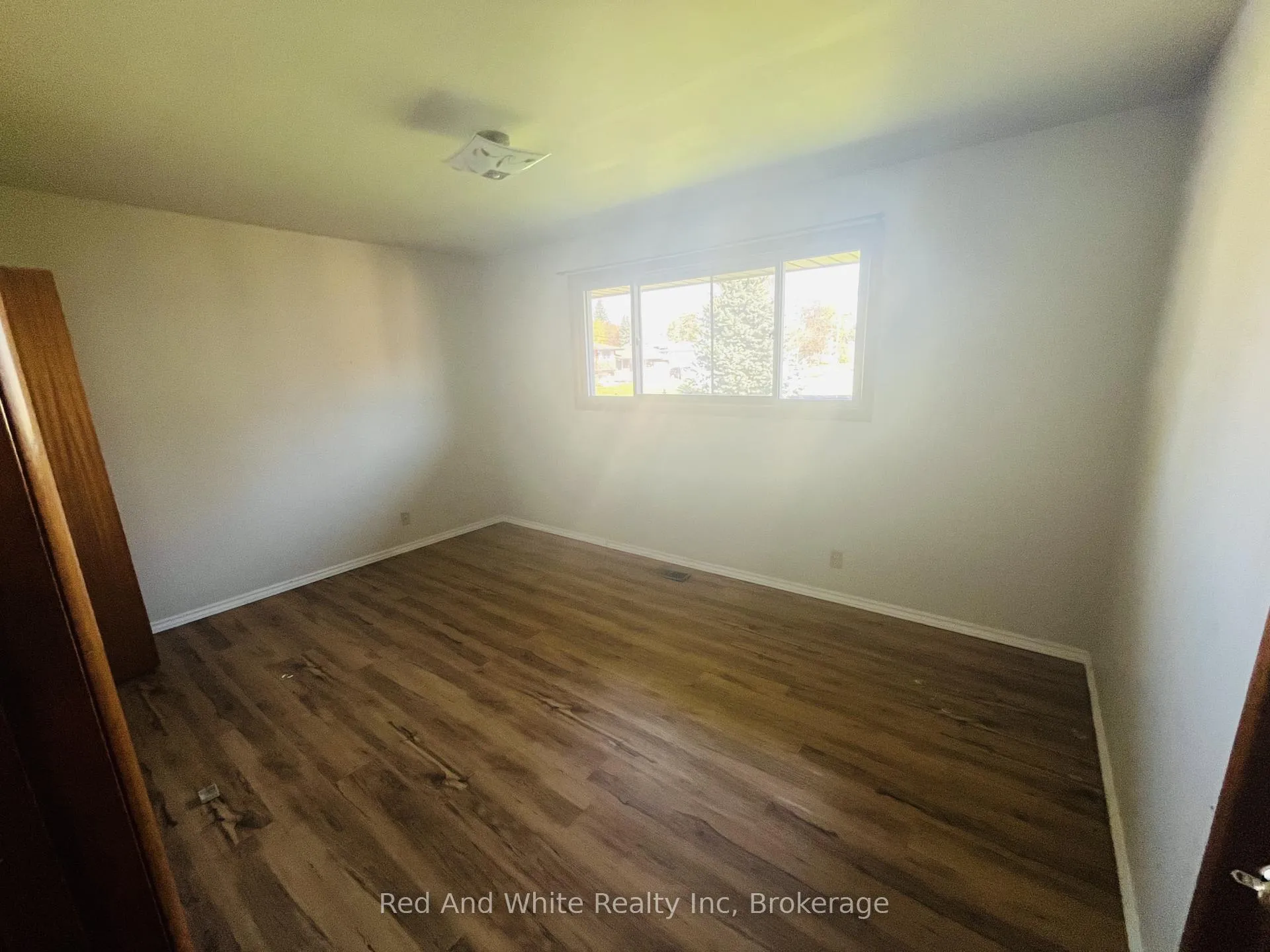Photo 12 of 157 Schweitzer Street, Waterloo — HOMEH