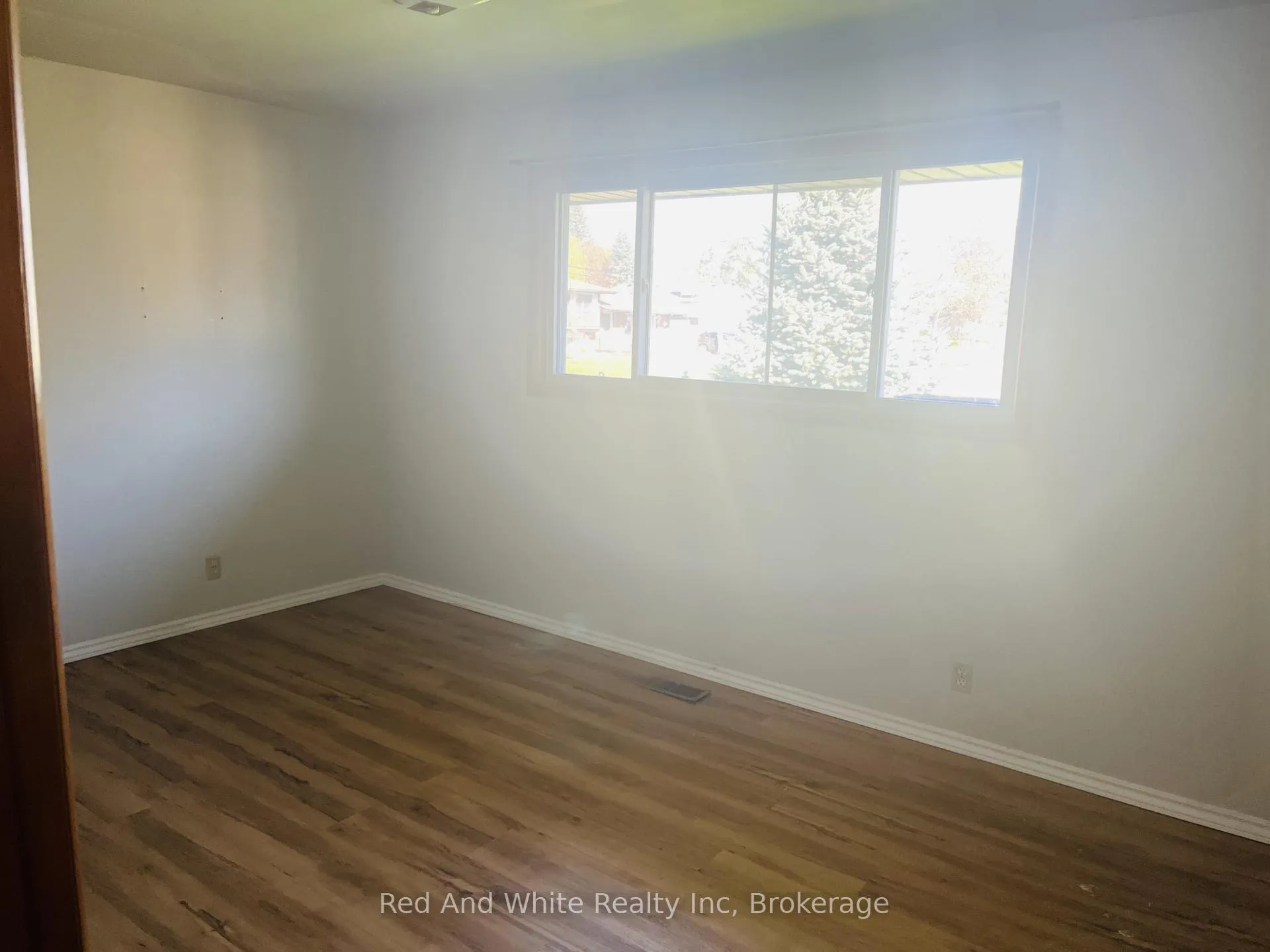 Photo 13 of 157 Schweitzer Street, Waterloo — HOMEH