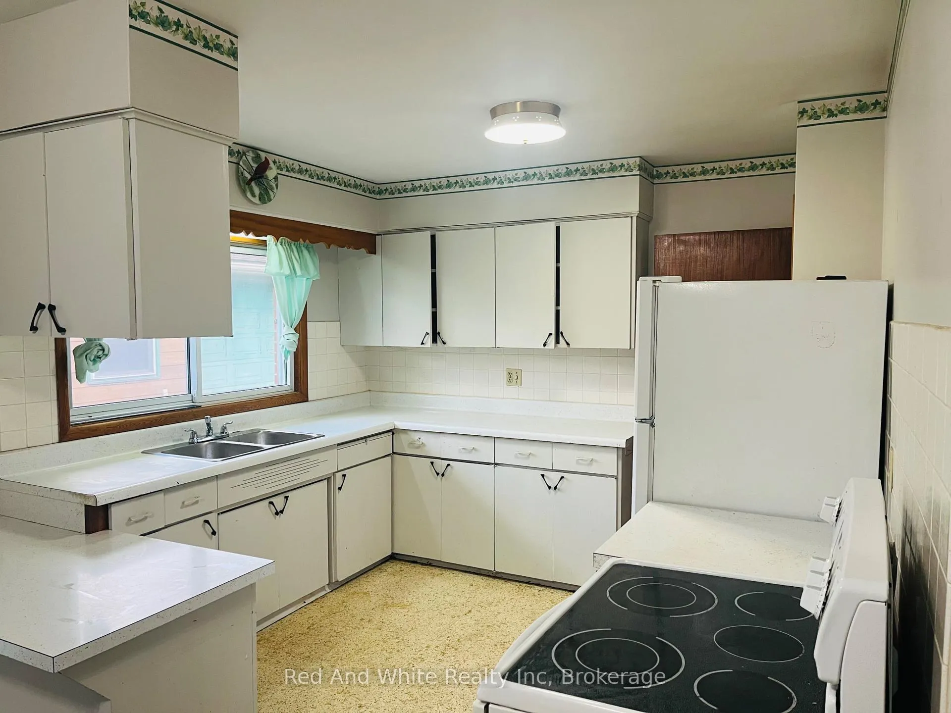 Photo 22 of 157 Schweitzer Street, Waterloo — HOMEH