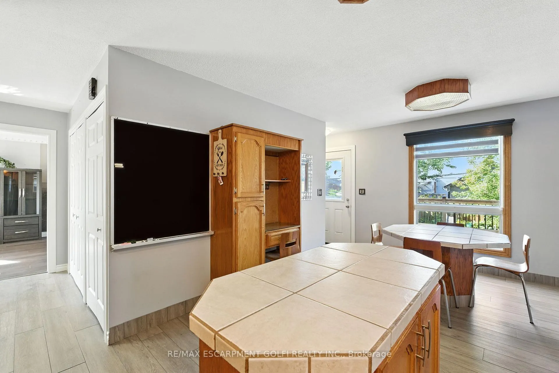 Photo 8 of 386 Navy Street, Welland, Lincoln/Crowland — HOMEH