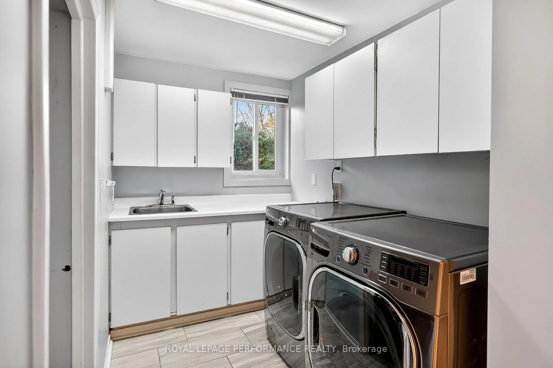 Photo 32 of 1981 Alta Vista Drive, Ottawa, Alta Vista/Faircrest Heights — HOMEH
