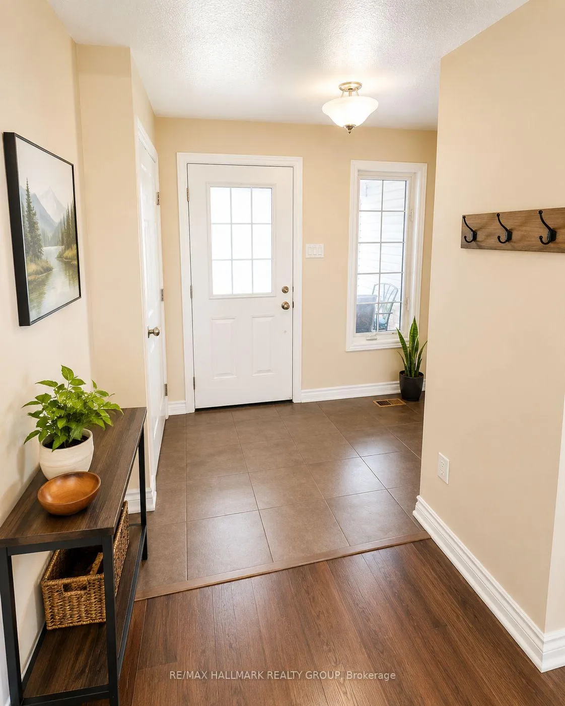 Photo 2 of 202 Conifer Creek Circle, Ottawa, Kanata - Emerald Meadows/Trailwest — HOMEH