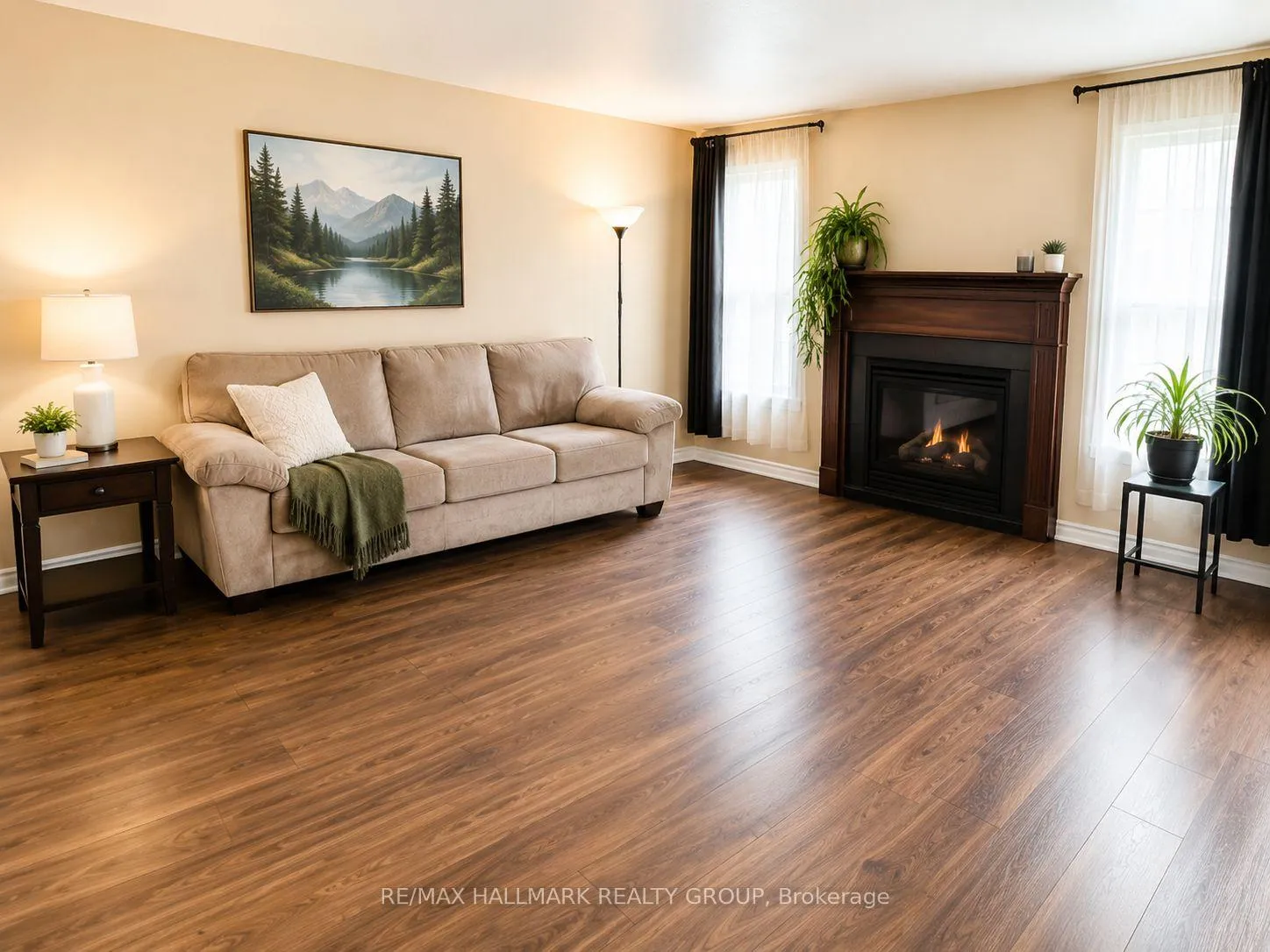 Photo 5 of 202 Conifer Creek Circle, Ottawa, Kanata - Emerald Meadows/Trailwest — HOMEH