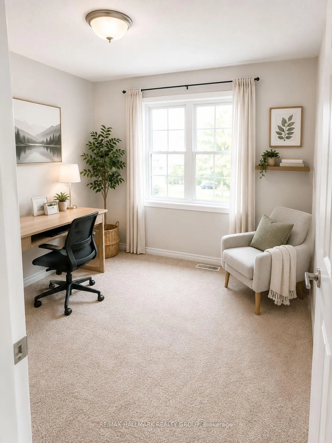 Photo 16 of 202 Conifer Creek Circle, Ottawa, Kanata - Emerald Meadows/Trailwest — HOMEH