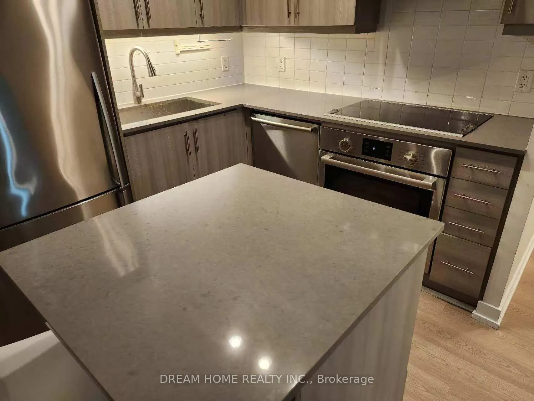 Photo 5 of Unit 2002, 1 The Esplanade Drive, Toronto, Waterfront Communities — HOMEH