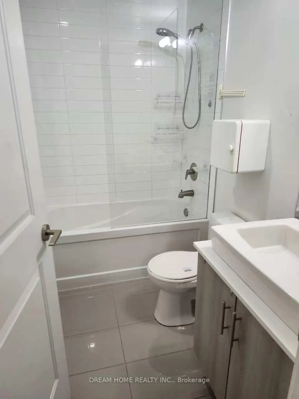 Photo 11 of Unit 2002, 1 The Esplanade Drive, Toronto, Waterfront Communities — HOMEH