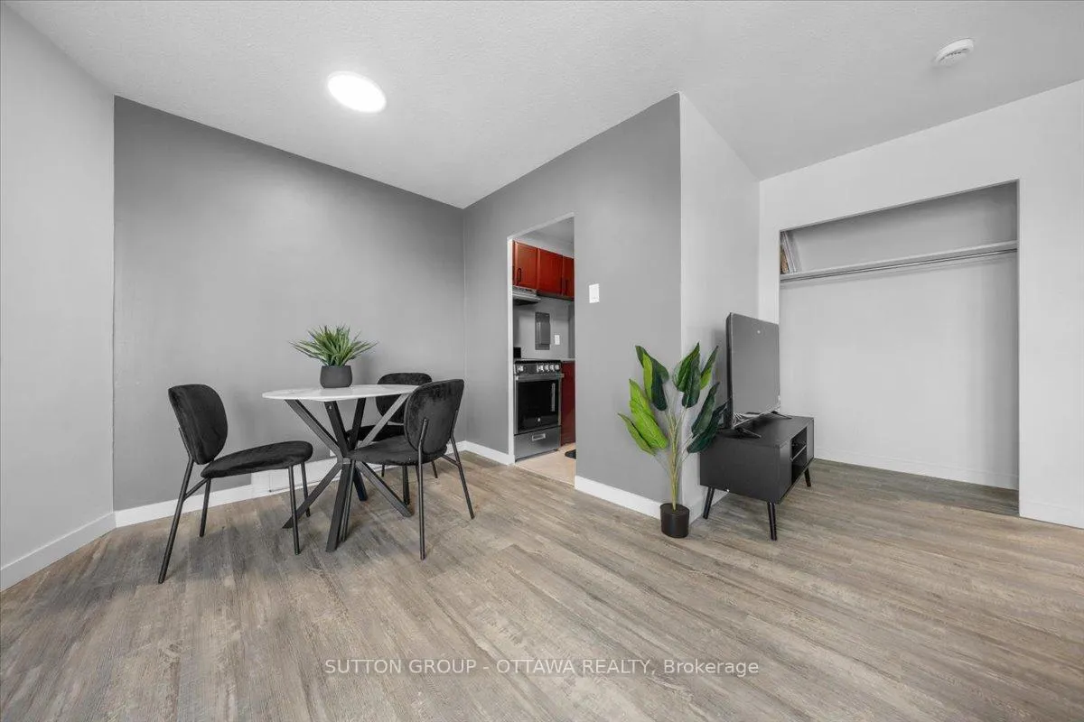 Photo 9 of 1160 Merivale Road, Ottawa, Carlington — HOMEH