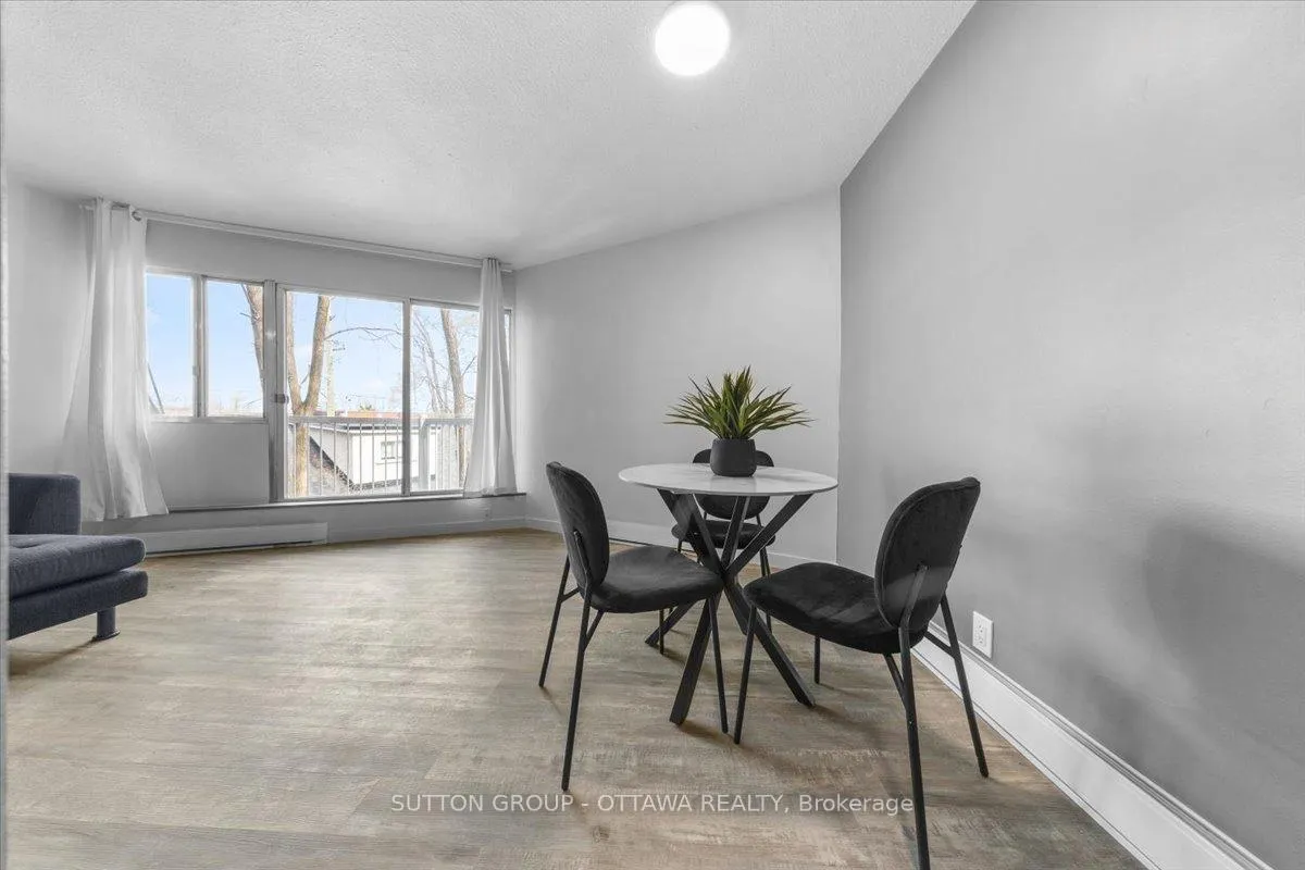 Photo 10 of 1160 Merivale Road, Ottawa, Carlington — HOMEH