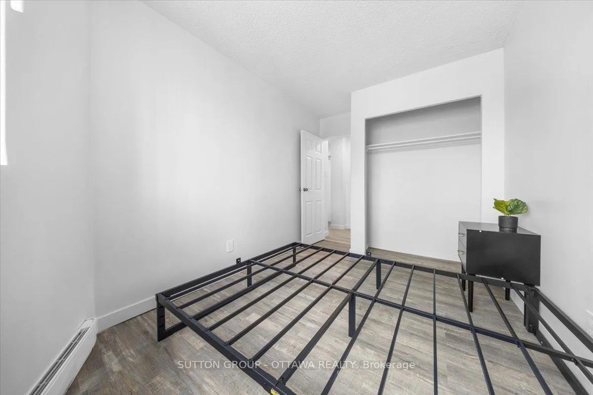 Photo 11 of 1160 Merivale Road, Ottawa, Carlington — HOMEH