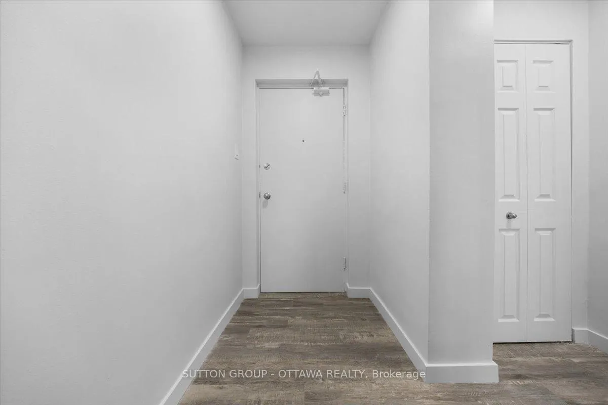 Photo 14 of 1160 Merivale Road, Ottawa, Carlington — HOMEH