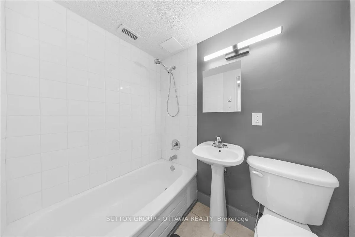 Photo 16 of 1160 Merivale Road, Ottawa, Carlington — HOMEH