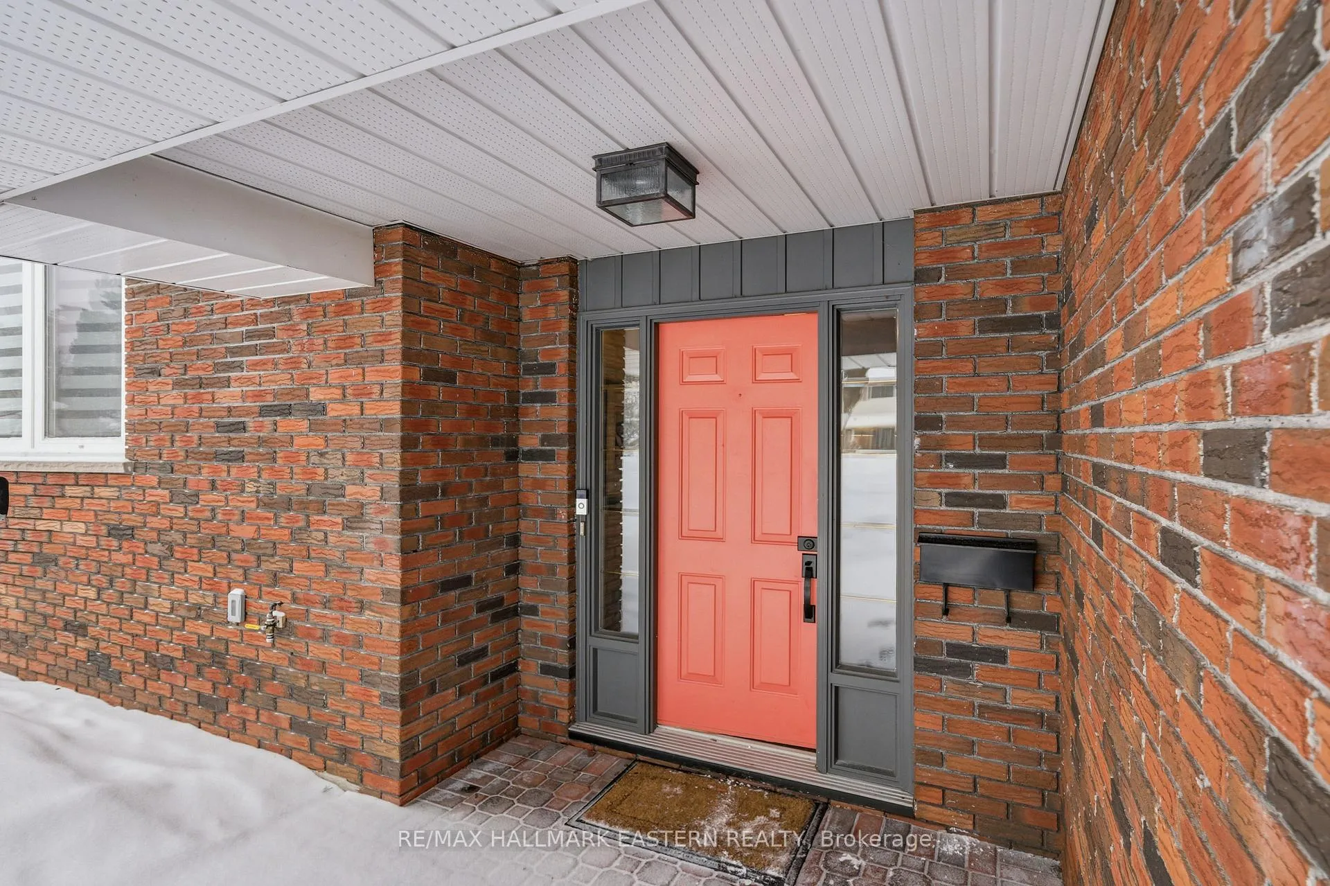 Photo 4 of 1601 Rocklands Road, Peterborough, Monaghan Ward 2 — HOMEH