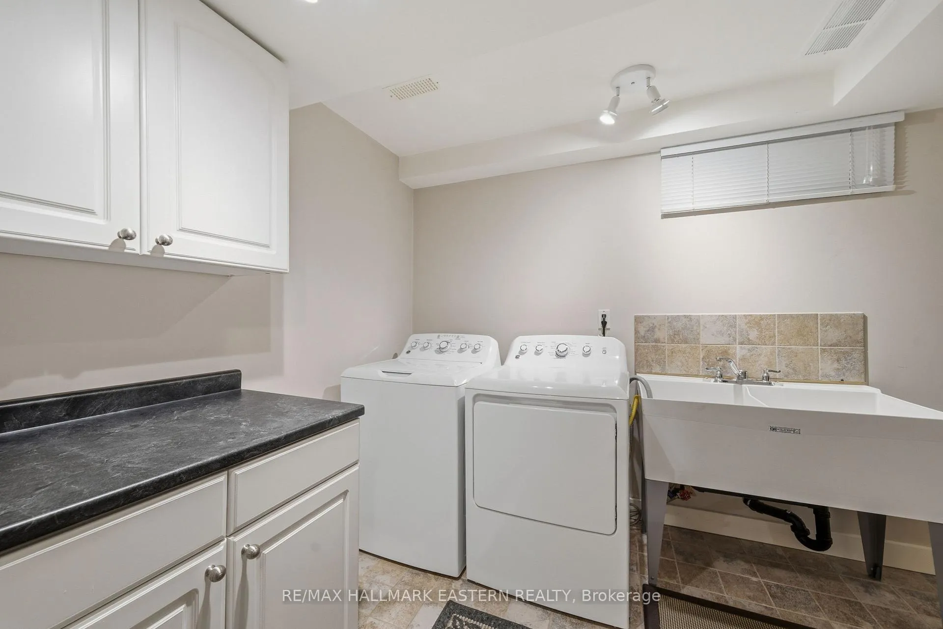 Photo 40 of 1601 Rocklands Road, Peterborough, Monaghan Ward 2 — HOMEH