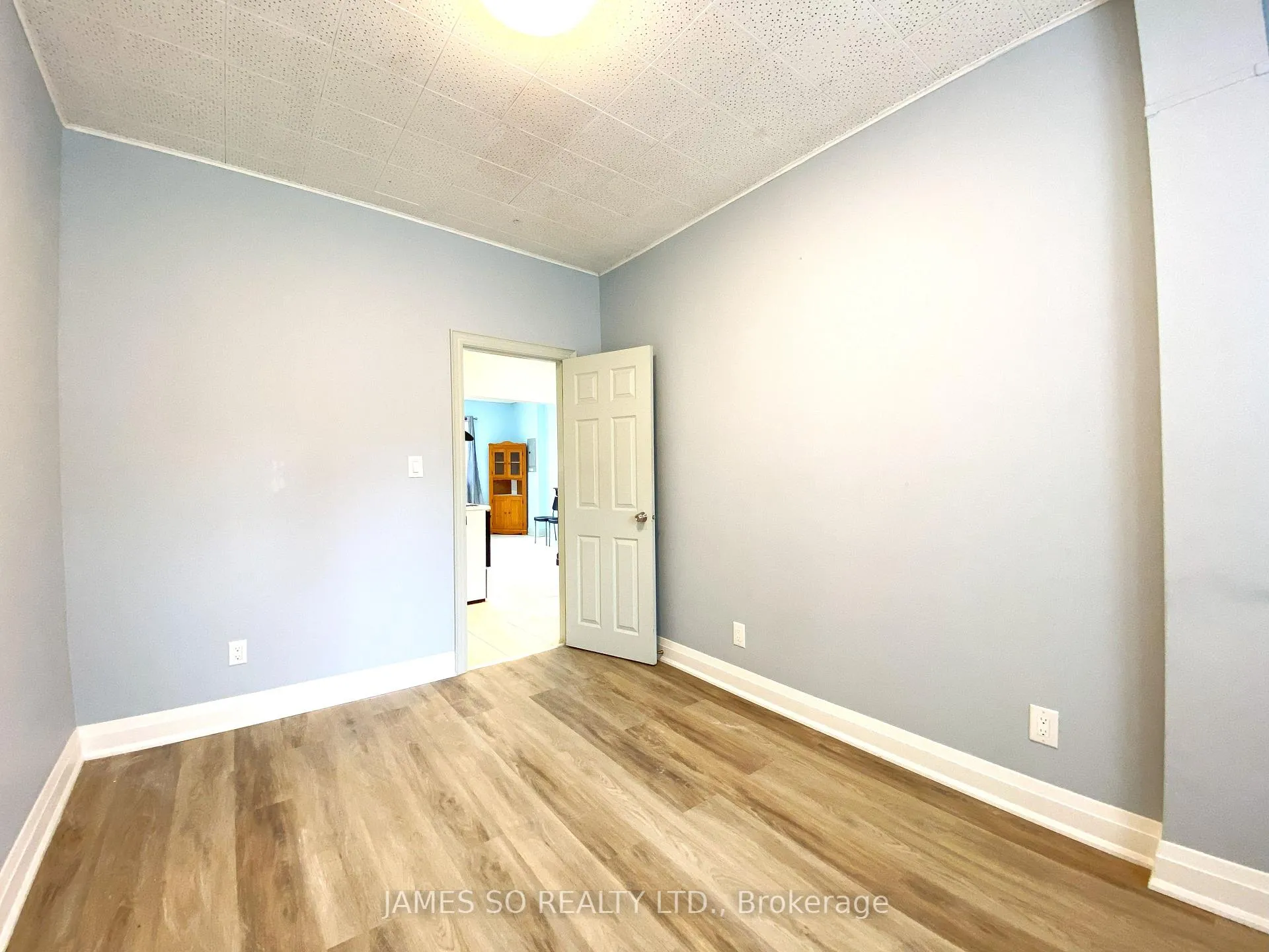 Photo 7 of Unit Main Floor, 293 Broadview Avenue, Toronto, South Riverdale — HOMEH