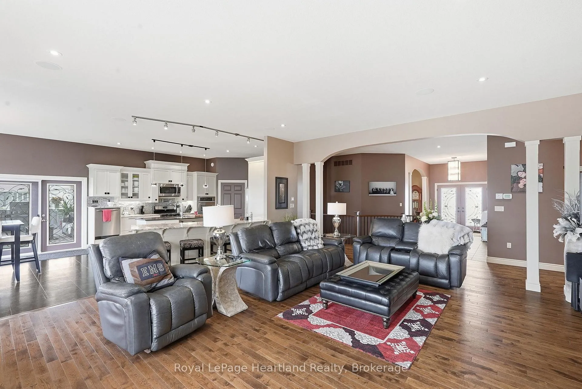Photo 15 of 225 John Street S, Minto — HOMEH