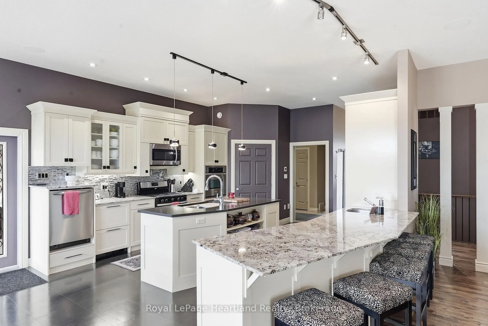 Photo 19 of 225 John Street S, Minto — HOMEH