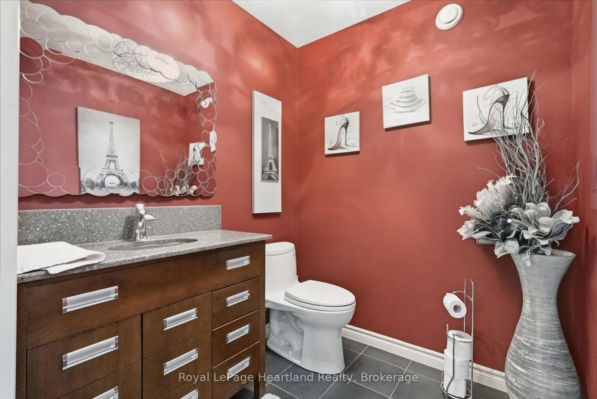 Photo 32 of 225 John Street S, Minto — HOMEH