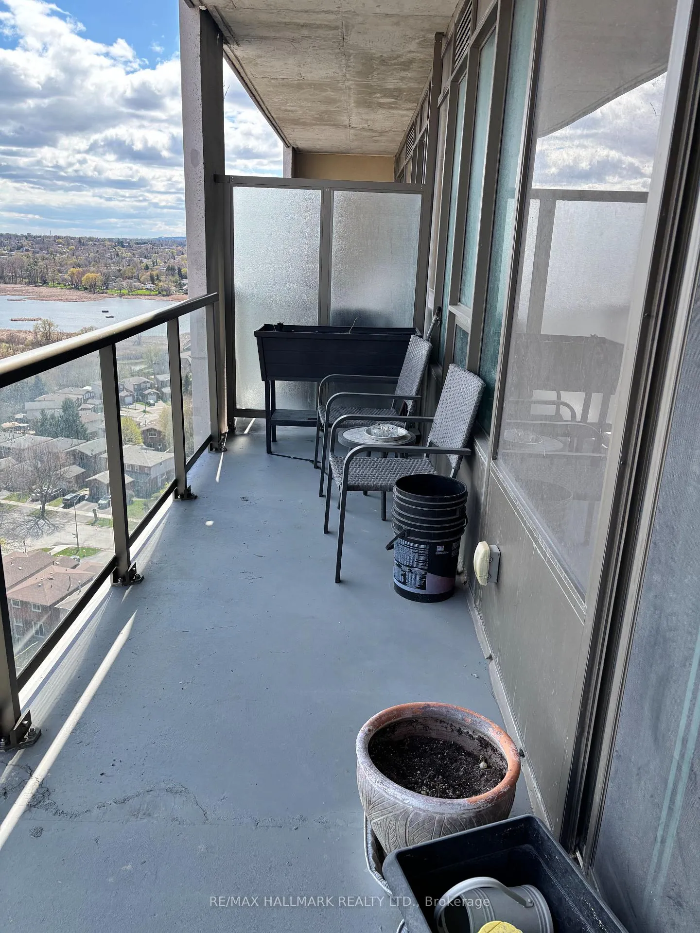 Photo 7 of Unit 1604, 1215 Bayly Street, Pickering, Bay Ridges — HOMEH