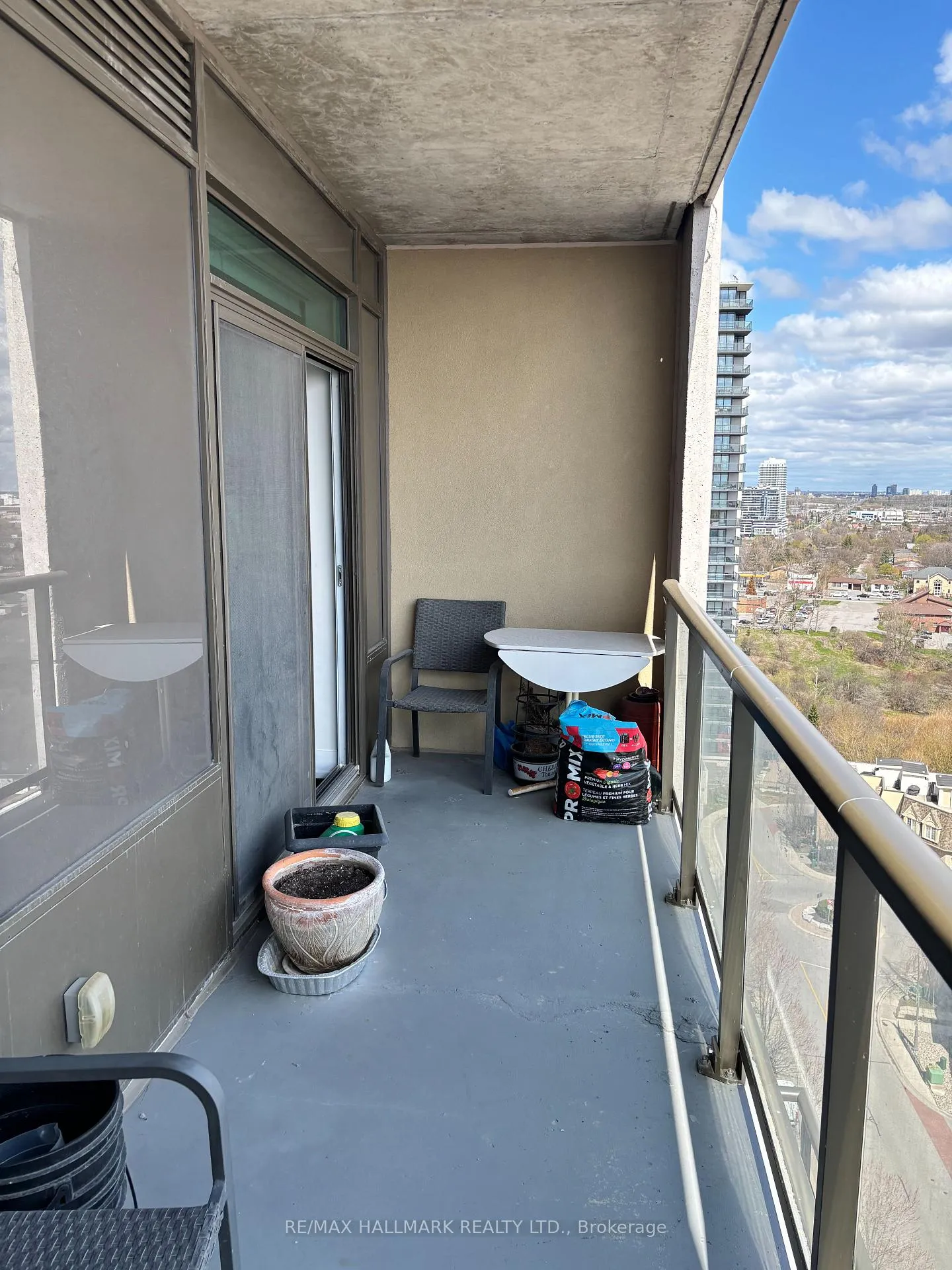 Photo 11 of Unit 1604, 1215 Bayly Street, Pickering, Bay Ridges — HOMEH