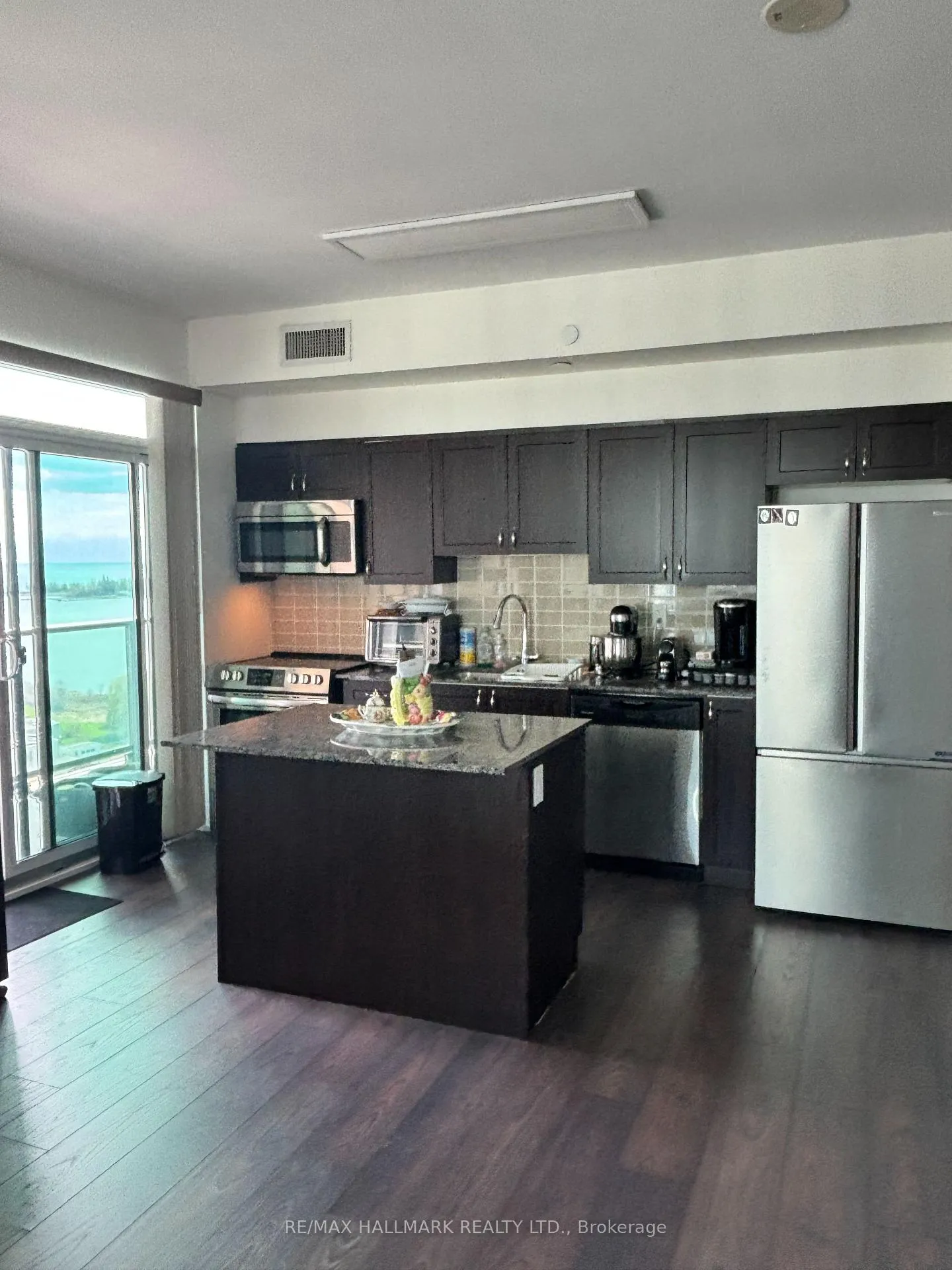Photo 12 of Unit 1604, 1215 Bayly Street, Pickering, Bay Ridges — HOMEH