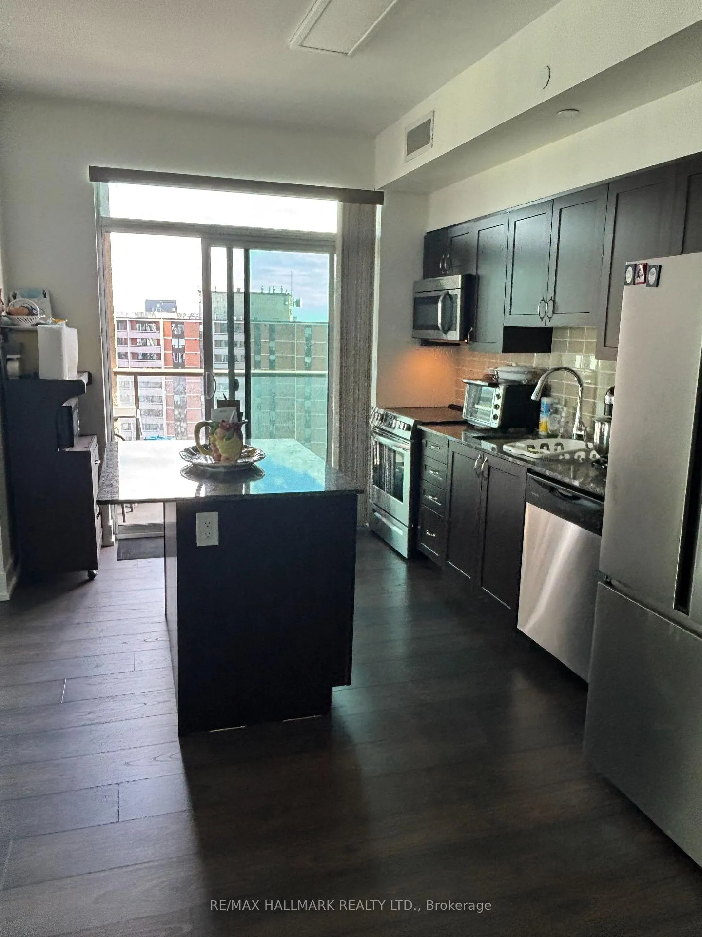Photo 13 of Unit 1604, 1215 Bayly Street, Pickering, Bay Ridges — HOMEH