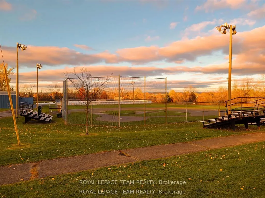 Photo 17 of 1201 Dunning Road, Ottawa, Cumberland Village — HOMEH