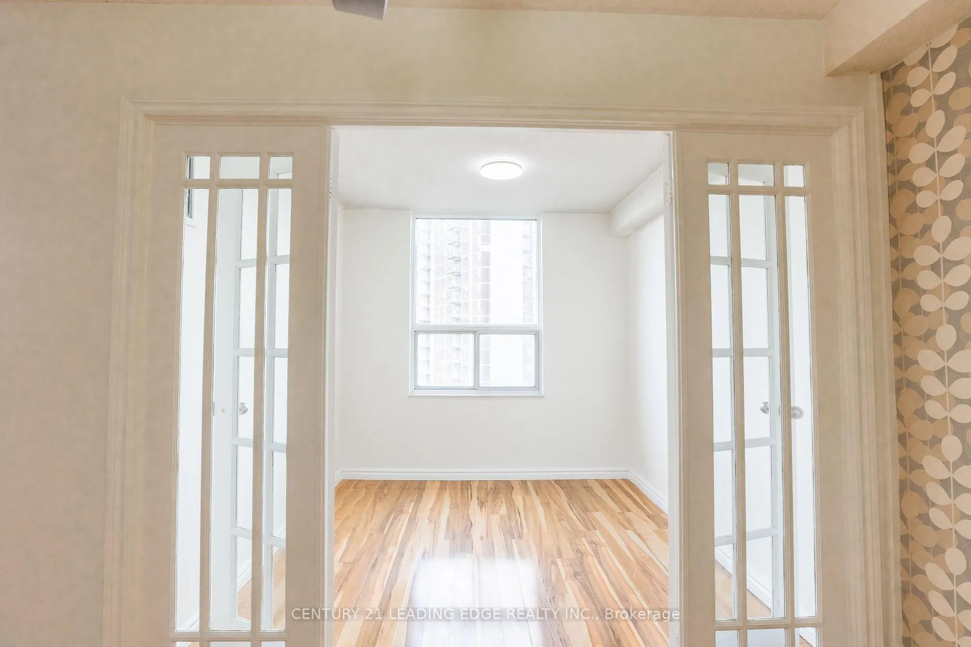 Photo 13 of Unit 815, 10 Edgecliffe Golfway, Toronto, Flemingdon Park — HOMEH