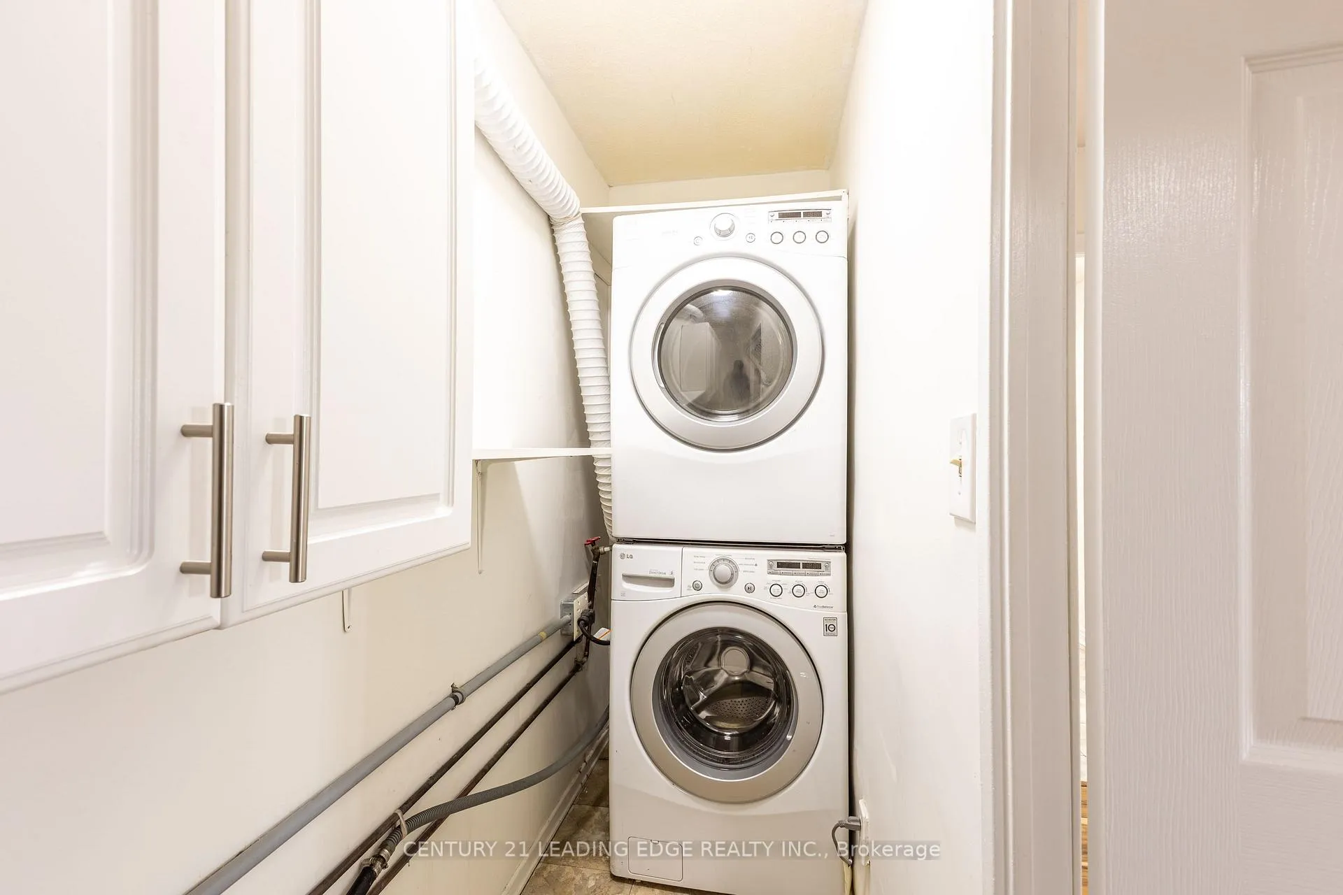 Photo 21 of Unit 815, 10 Edgecliffe Golfway, Toronto, Flemingdon Park — HOMEH