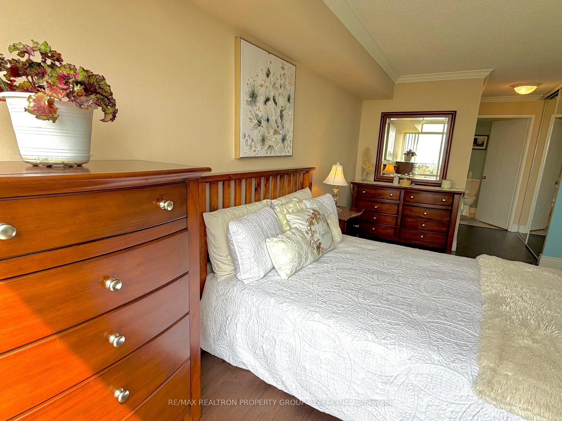 Photo 16 of Unit 915, 11753 Sheppard Avenue E, Scarborough, Rouge — HOMEH