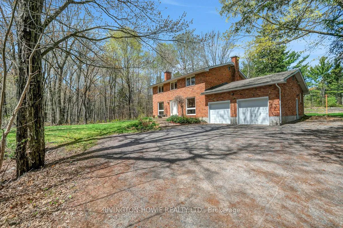 Photo 2 of 104 Tall Forest Drive, Ottawa, Carp — HOMEH