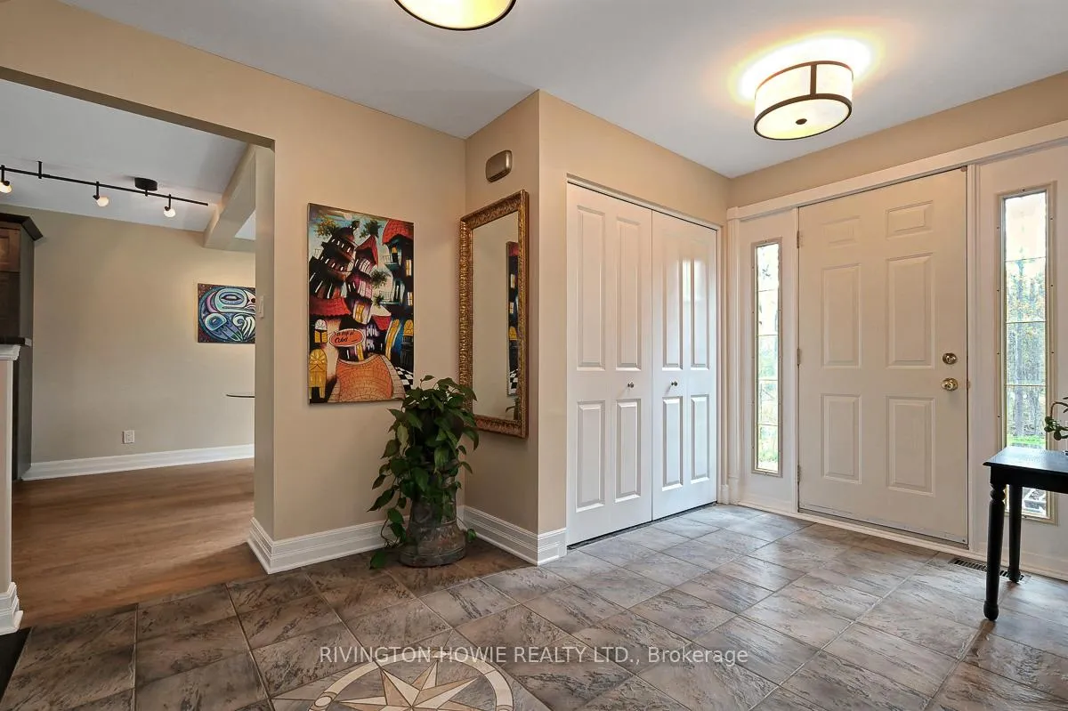 Photo 3 of 104 Tall Forest Drive, Ottawa, Carp — HOMEH