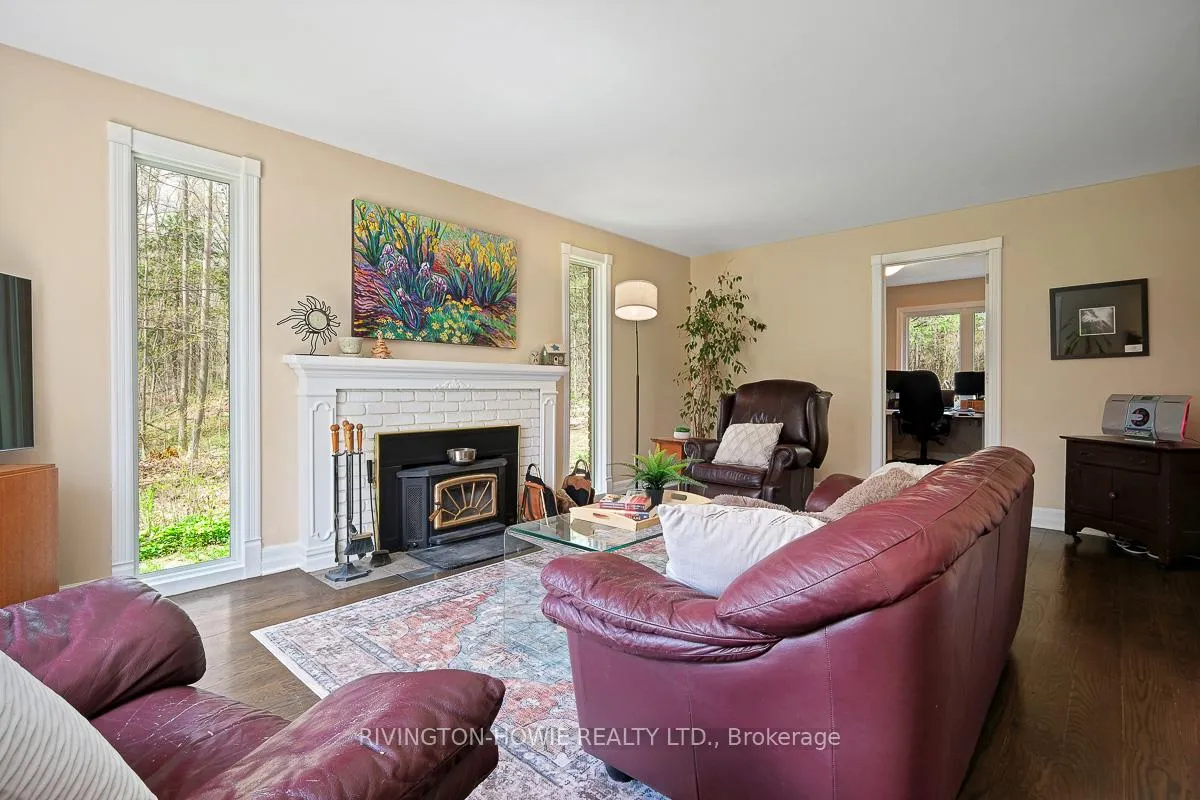 Photo 4 of 104 Tall Forest Drive, Ottawa, Carp — HOMEH