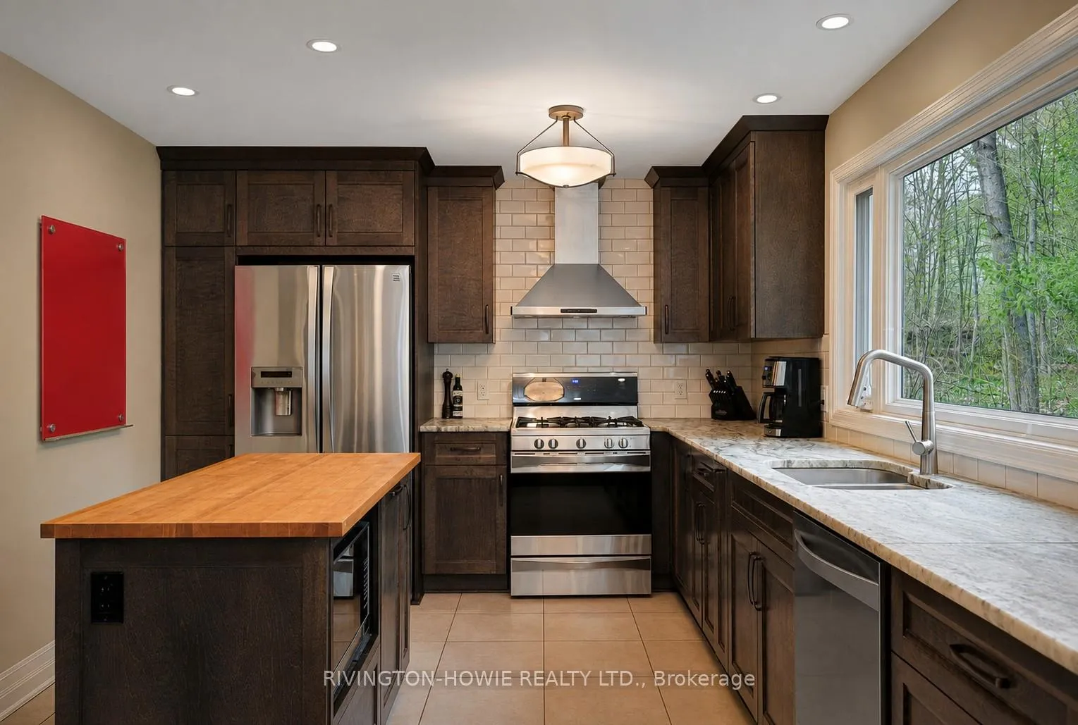 Photo 12 of 104 Tall Forest Drive, Ottawa, Carp — HOMEH