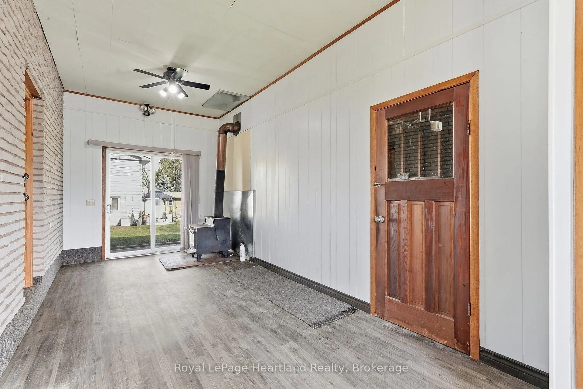 Photo 18 of 85 William Street E, Minto — HOMEH